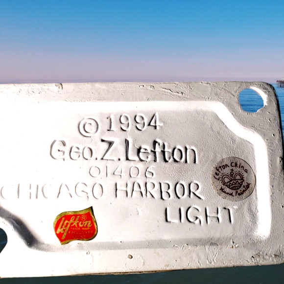 Vintage 1994 George Z. Lefton Ceramic Lighthouse Chicago Harbor Light (01406) - Picture 4 of 4